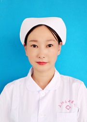 护士长黄楠楠.jpg